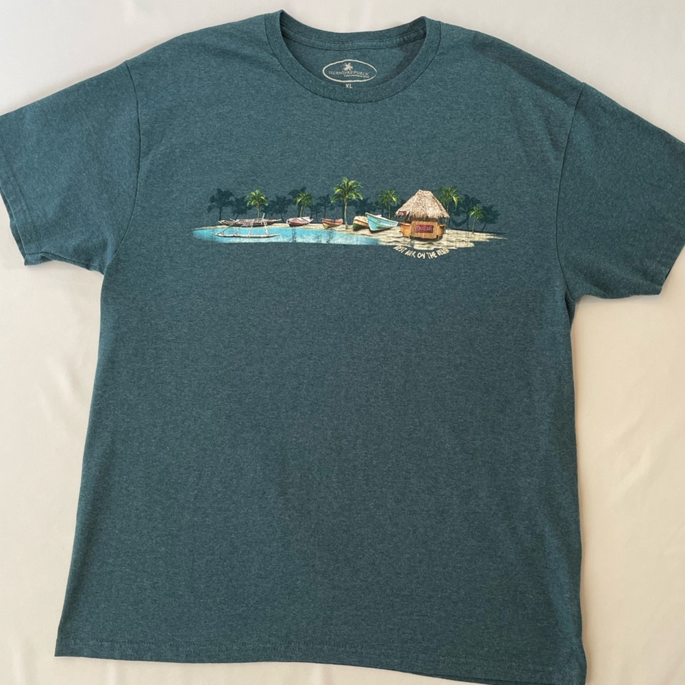 Island Republic - Men’s Graphic Tee - EUC